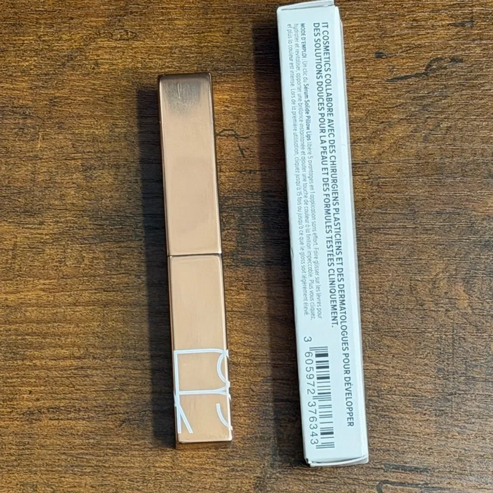 NARS Afterglow Lipstick (Appears Idolized)/IT Cosmetics Pillow Lips Like A Dream